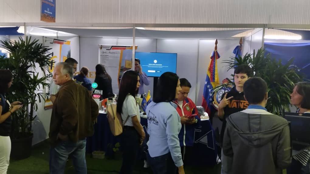 Asiste a la Expoferia de Oportunidades de Estudios en el Complejo Ferial Pueblo Nuevo en San Cristóbal, estado Táchira.

Con el Sistema Nacional de Ingreso sni.opsu.gob.ve  puedes optar a una carrera universitaria de forma gratuita y de calidad. 

#YoQuieroSer