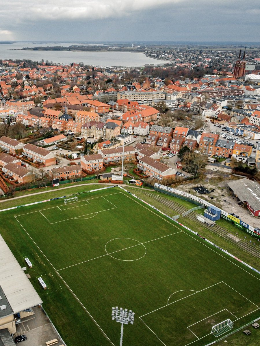 PitchHunters's tweet photo. Unforgettable places 🤩💫

Roskilde Idrætspark 🏟️
Denmark 🇩🇰📍⚽️

#footballpitch #football https://t.co/XphrlhGhuL