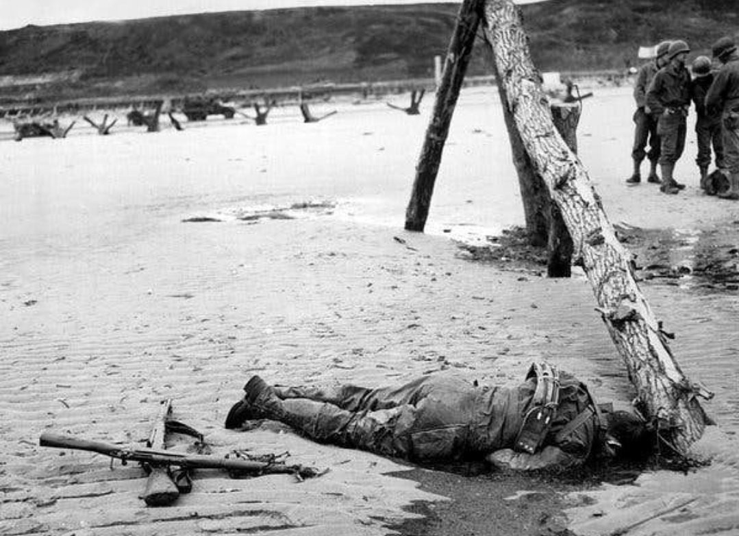 mgt_solutions's tweet image. "Never was so much owed by so many to so few" - Winston Churchill聽
June 6, 1944