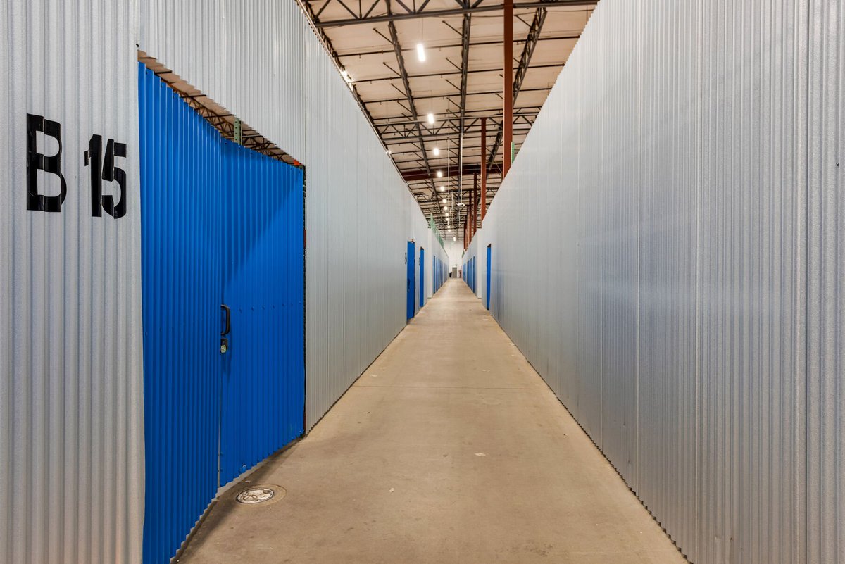 pickreadyspaces's tweet image. Our first Dallas-Fort Worth metro area location is now open for business!

bit.ly/43Iq2fA 

bit.ly/43vsaYf 

Are you looking for space? Head to our site for more information on pricing and availability: bit.ly/3ChciMU