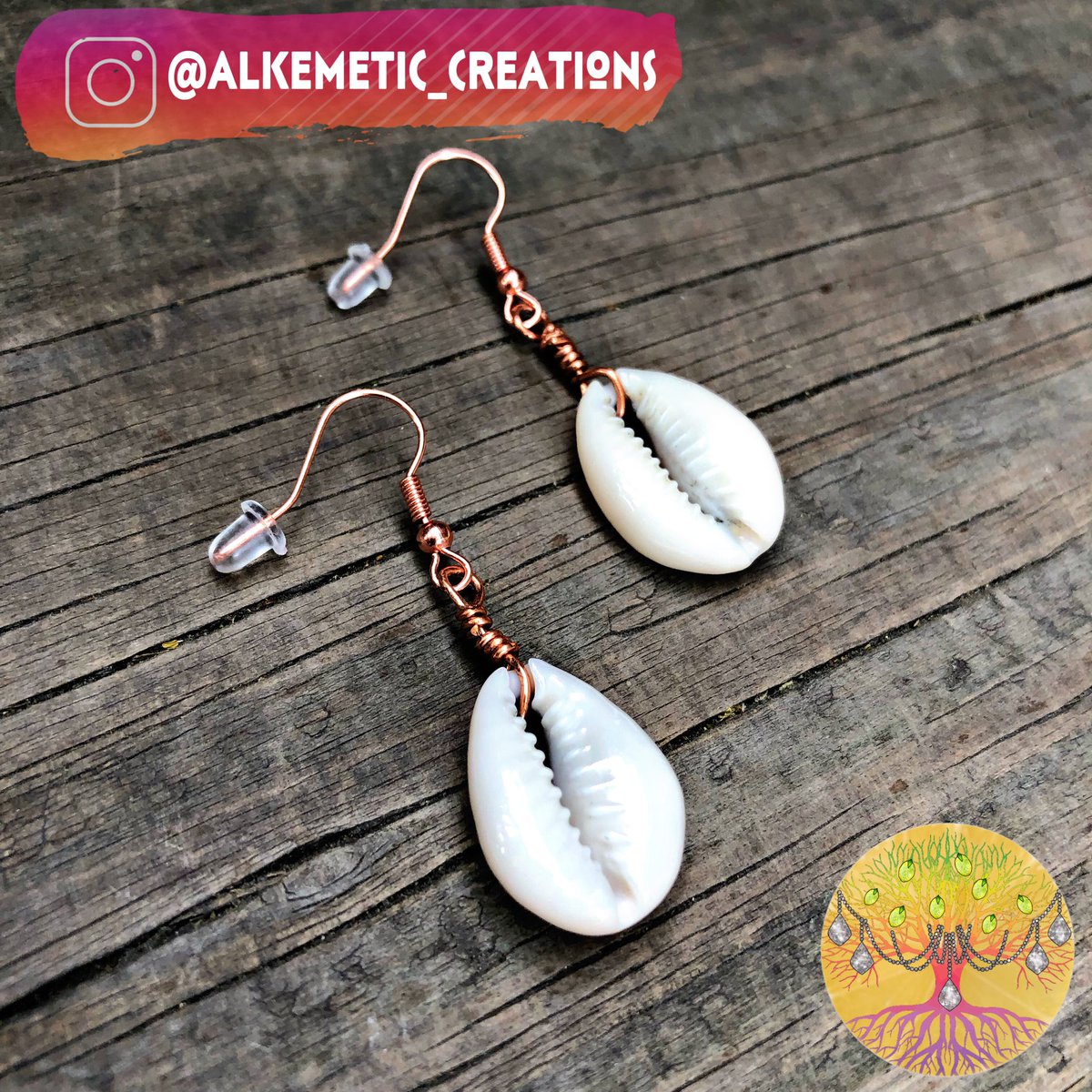 angie_chacha's tweet image. Large Cowrie Shell Earrings 🐚. DM to purchase. 

#cowrieshell #healingearrings #crystaljewelry #healingjewelry #crystals #smallbusinessowners #shopblackowned #indigenousbusinessowner #blackbusinessowner #entrepreneur #jewelrymaker #elevation #healing #alkemeticcreations
