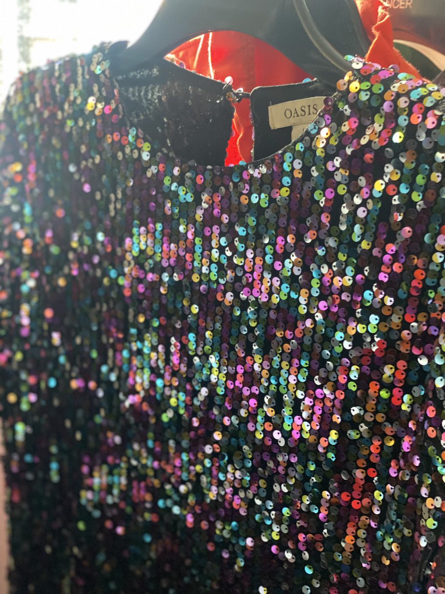 Getridoffit's tweet image. It’s amazing what you can find on the clothing rails @Getridoffit lots of simmer! Come and help yourself at our Swap/Recycle Day  at Brixton Library Wednesday 7th June 12:00-5:00pm ♻️ #recycletextiles save #environment support our Shoptodonate