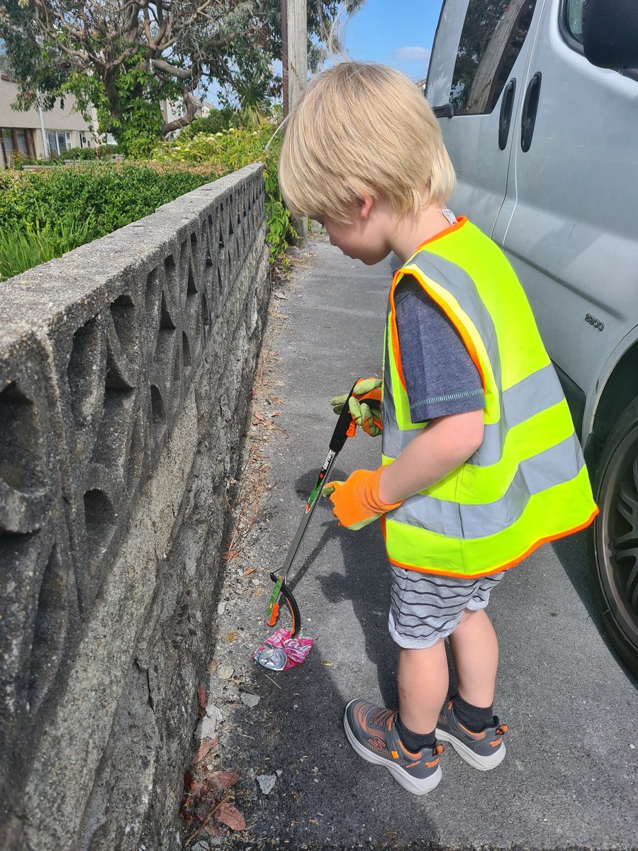 gem_davies88's tweet photo. Owain and Rhodri asked if they could do some litter picking around the village after school today so off we went! They worked really hard! #ysgoltrimsaran #keepwalestidy https://t.co/ubtiXspgFF