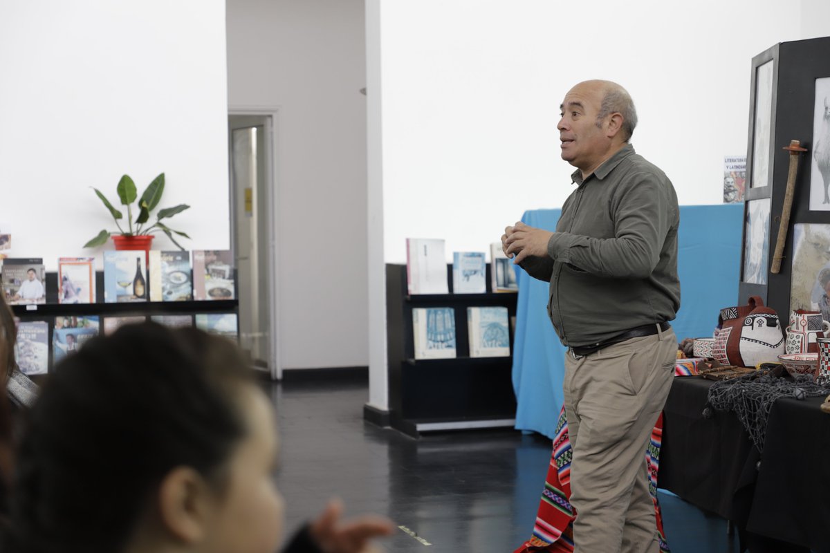 MuniLicanten's tweet photo. En el marco del Día de los Patrimonios, nuestra Biblioteca Pública Municipal, conmemoró este importante día, con dos entretenidas actividades culturales para niñas y niños de la comuna, a través de un convenio con el Servicio Nacional del Patrimonio Cultural 🧒👧🇨🇱 https://t.co/fUR4rpSDBx