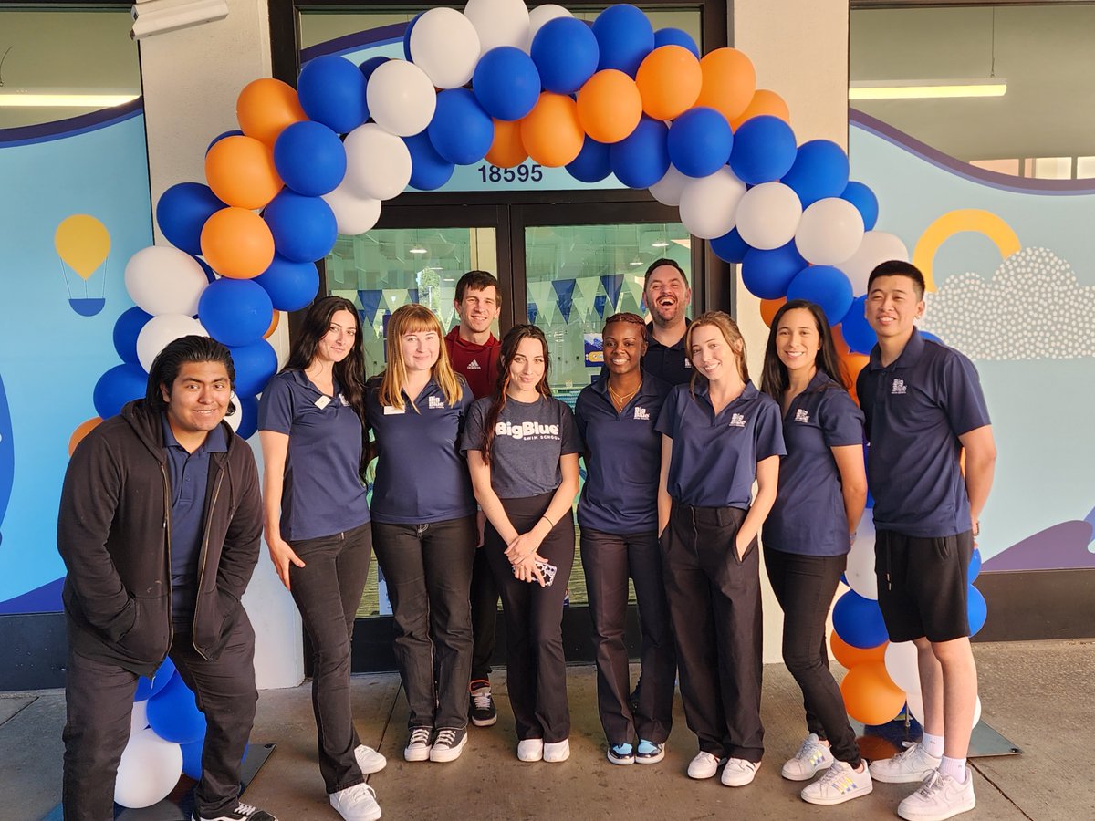 BigBlueSwimming's tweet photo. Pool #25 opened on Monday in Huntington Beach, CA! 💙 https://t.co/q0pwEQFLJQ