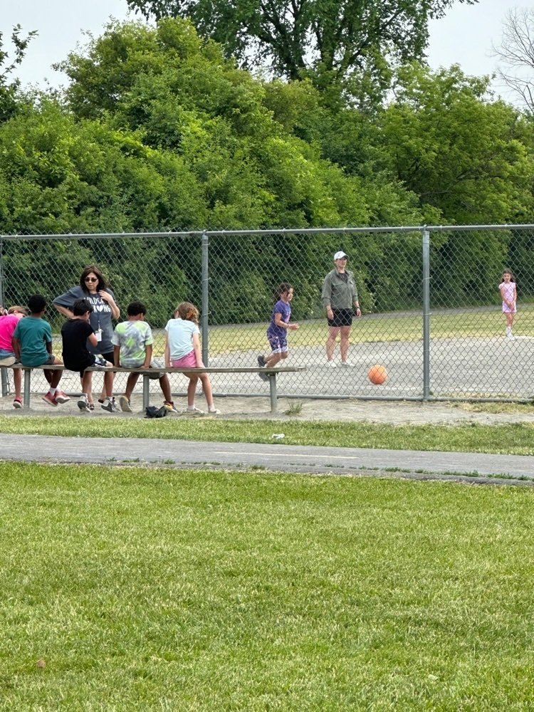 Derek Bezeau tweet media