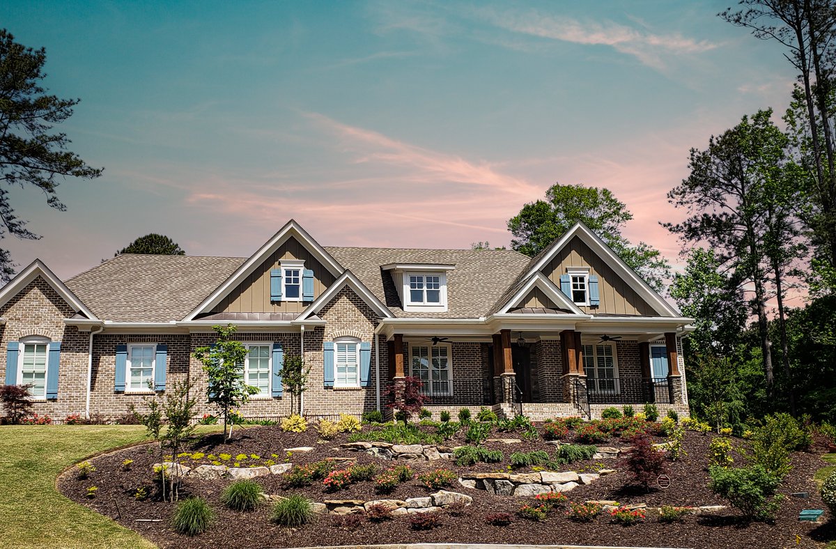 Outdoor Makeover & Living Spaces tweet media