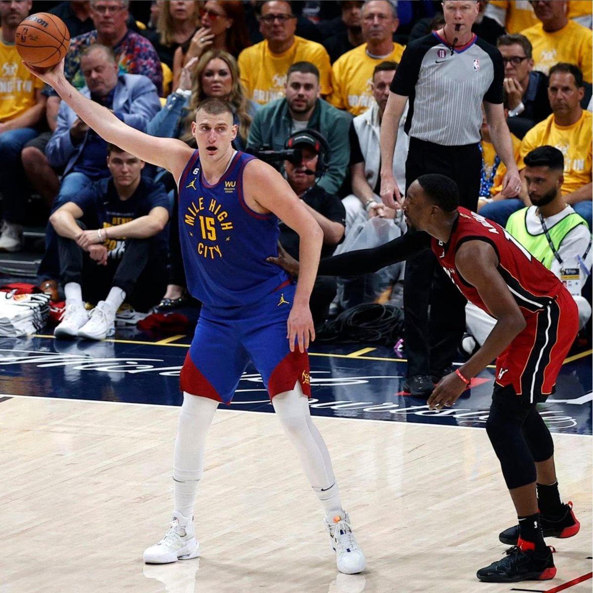 JulianSportsB's tweet photo. Hard-Fought Battle in NBA Finals Game 1! โ๏ธ Nuggets show strength and resilience, Heat face challenges on offense. Adebayo shines, but not enough for the win. Stay tuned for Heat's adjustments in Game 2! Link in Bio!๐ฅ๐ #NBAFinals #Game1Recap https://t.co/sSKyLzCRMn