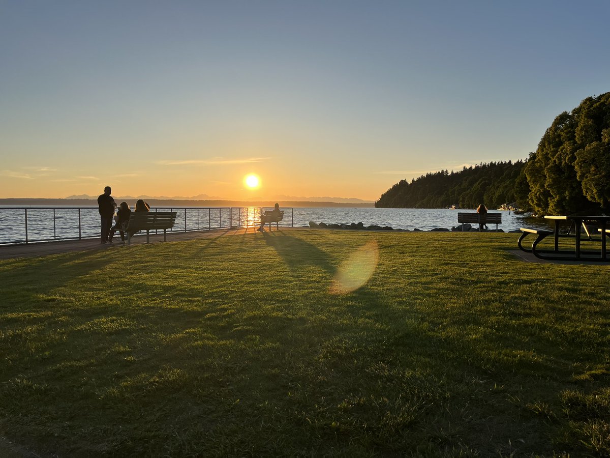 Moving house is stressful and expensive but views like this make it all worth it 🤩