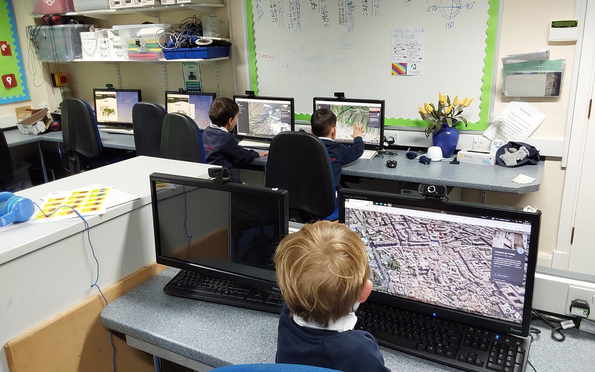Today's lessons took us on a virtual adventure exploring Windsor Castle on Google Earth before our actual visit! 🏰🌍 #Education #VirtualFieldTrip #WindsorCastle #GoogleEarth #LearningJourney