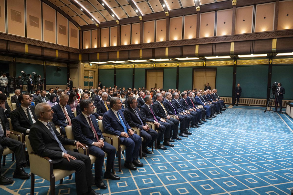 ibrahimyumakli's tweet photo. Cumhurbaşkanımız Sn. @RTErdogan liderliğinde, ilk kabine toplantımızı gerçekleştirdik.

Türkiye Yüzyılı heyecanıyla bismillah. https://t.co/v9CCUrPOO6