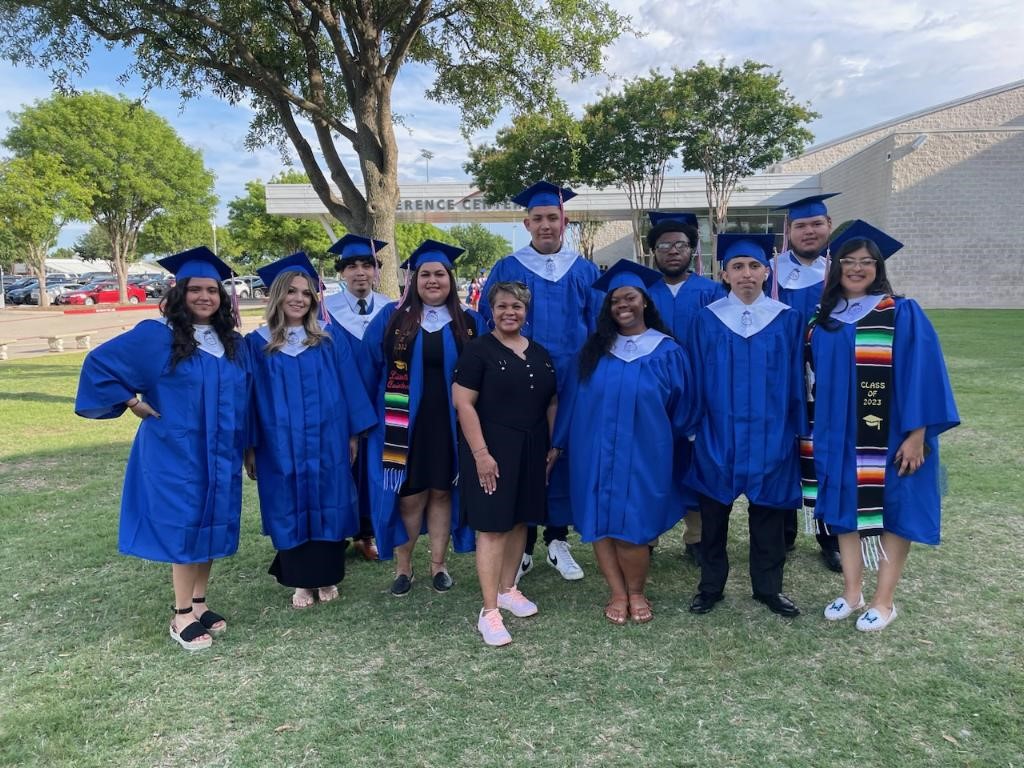 kimballetech's tweet photo. Congratulations to our 13 E-Tech seniors who graduated with their Associates Degree from Dallas College on May 13th. Way to go class of 2023. https://t.co/qfkZpcnJIM
