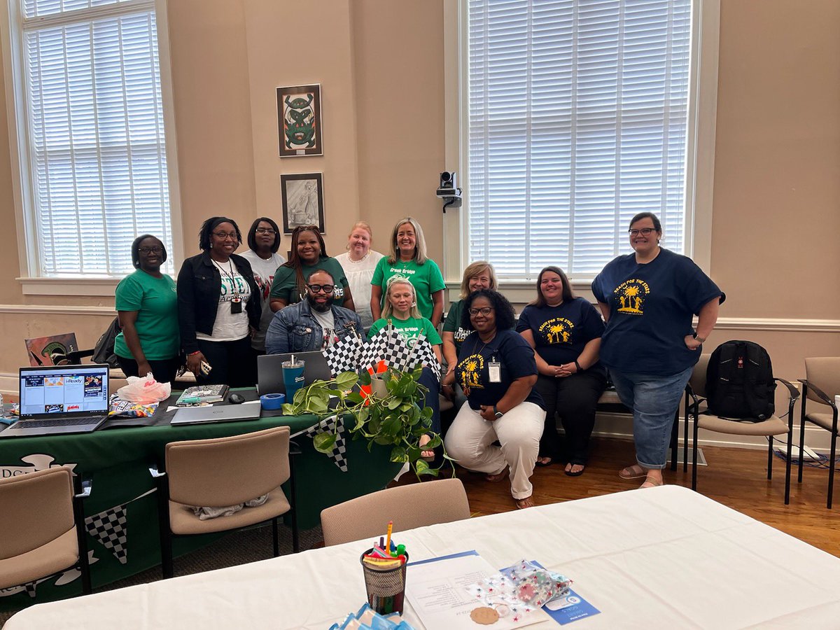 MToneyAltman's tweet photo. Shout out to MIS for fabulous introduction song and AEL for a quick and fantastic dance performance!
@MarionCountySch https://t.co/d3d2H8pzmJ