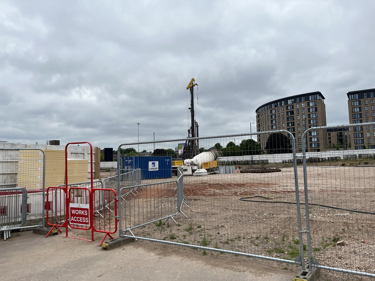 Site design team meeting today in Birmingham. Not much to look at right now but approx. a third of 600+ piles have already been installed on a new build site of 278 apartments. 

#WMA #design #newbuild #birmingham #forsale #apartments #investinplc #bristolstreet
