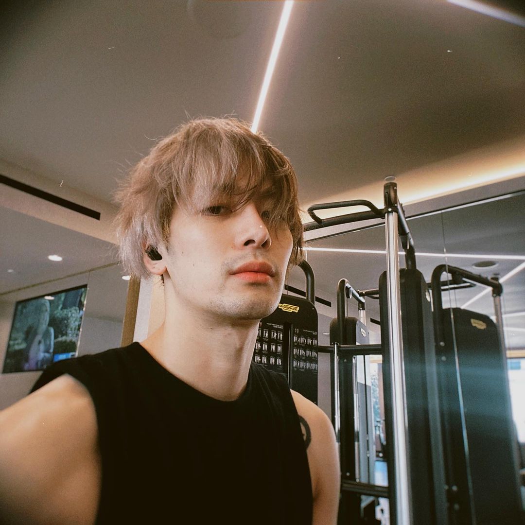 __unkind's tweet image. Bad hair day.