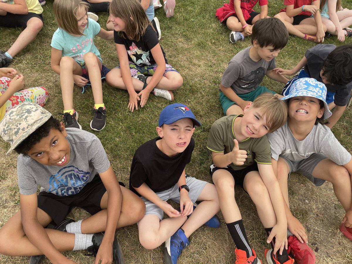 MsACunningham's tweet photo. Track &amp; Field was so much fun yesterday! Everyone did a great job 👏 @rockwoodheart https://t.co/w0mD0fjFPd