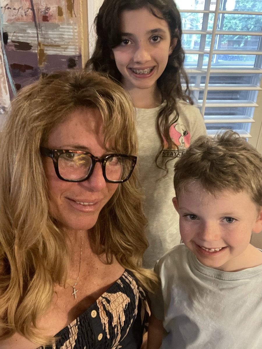 Kelly Dale tweet media