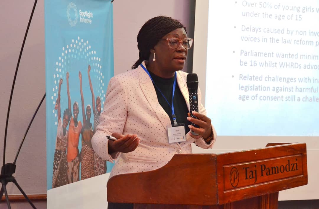 wlsazw's tweet photo. 📢Exciting News! 
Today, #WLSA 🇿🇼🇿🇲, in partnership with @UNDPAfrica  @_AfricanUnion  @AU_WGYD  under the Spotlight Initiative, conducted the Training of trainers   on  policies that promote and protect the work of  women's rights defenders in Africa.
#ProtectWHRDs
#DefendWHRDs https://t.co/8ZJXXsUt3i