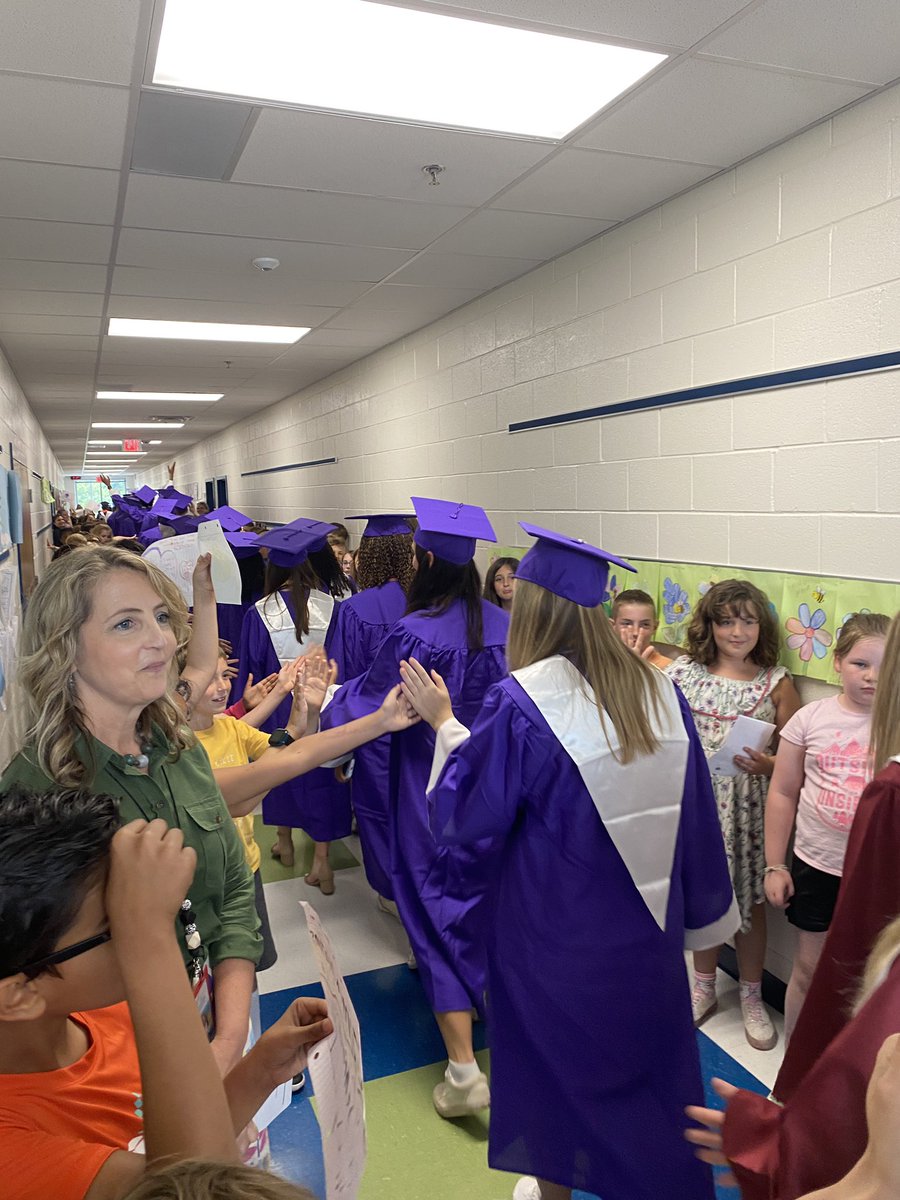 Amy Goodloe (@drgoodloe) on Twitter photo So much fun <a href="/oakhilles/">Oak Hill Elementary</a> <a href="/Chantilly2023/">Chantilly HS Class of 2023</a> grad walk! Congratulations Chargers!!! 💜 So much fun <a href="/oakhilles/">Oak Hill Elementary</a> <a href="/Chantilly2023/">Chantilly HS Class of 2023</a> grad walk! Congratulations Chargers!!! 💜