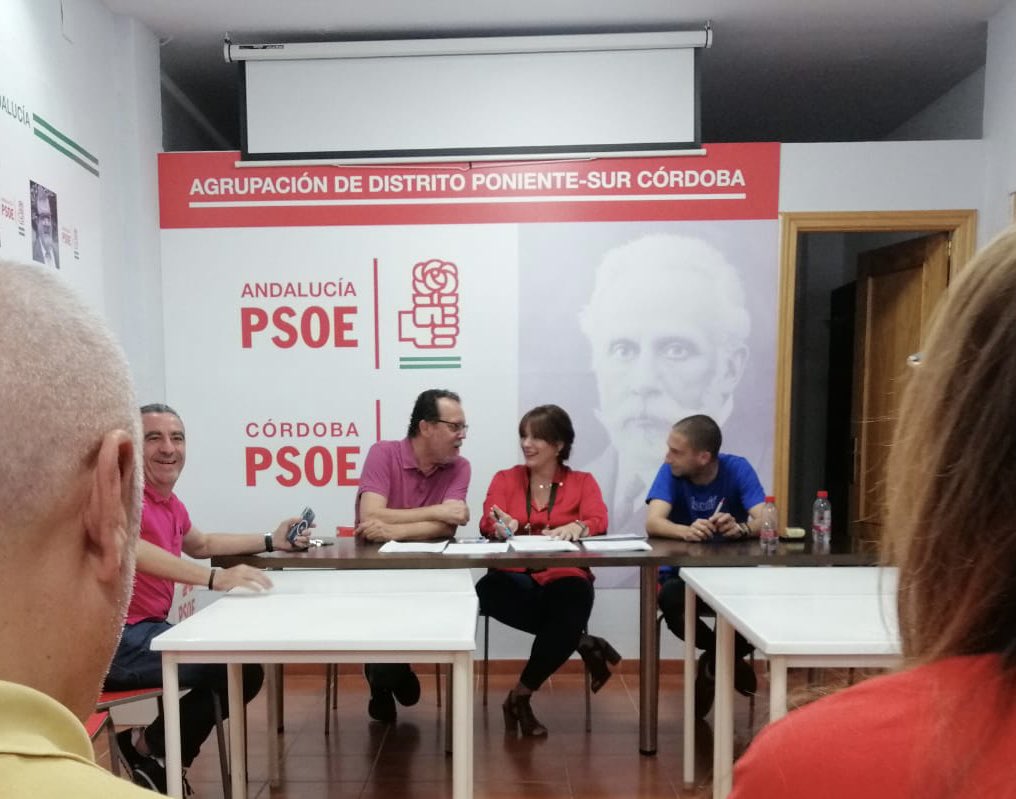 PSOEPonienteSur's tweet photo. Asamblea Extraordinaria para elevar propuesta de candidatos y candidatas en las próximas Elecciones Generales. 
El #23J🌹 Somos la única alternativa, somos el partido que más se parece a España  👉🏼 Salimos a ganar y vamos a ganar. https://t.co/ZesuUJOjBi