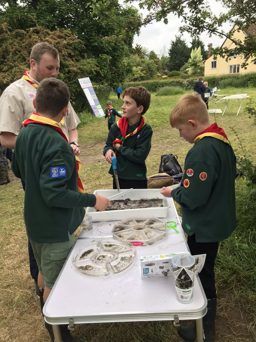 Just back from another fun night on the riverbank in Braughing with 1st Braughing Scout Group cubs, learning about chalkstreams, abstraction, pollution, riverflies and more. 
Thanks to the Howe’s and to Andy for his help.