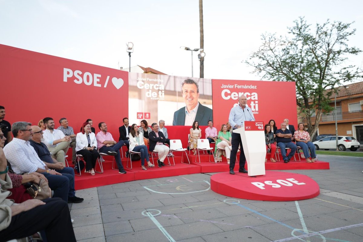 👉 Roberto 
 #CercadeTi #EscucharDecirHacer #PSOEdeLaRinconada #VotaPSOE ❤️🌹