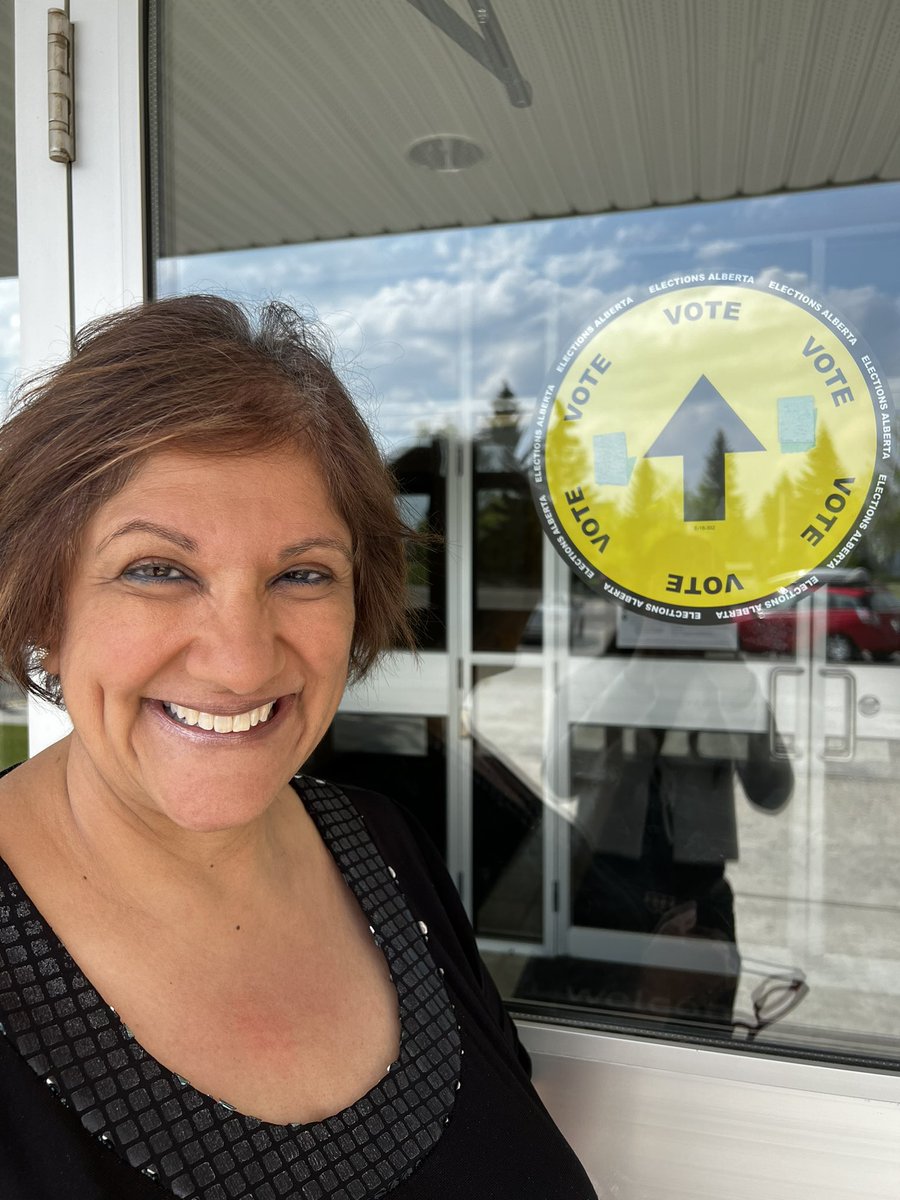 I voted today for the Alberta I want.
For my daughters. For my community. 
I voted for public healthcare, public education, the environment, the economy.
I voted for science.
I voted for compassion for the vulnerable in our community.
I voted <a href="/albertaNDP/">Alberta NDP</a>!
<a href="/RachelNotley/">Rachel Notley</a> <a href="/NDPJulia/">MLA Julia Hayter she/her</a>