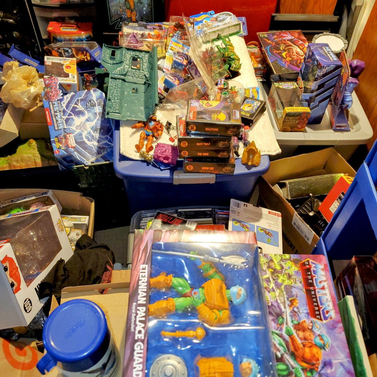 skeleternia's tweet photo. Hey, I'm gonna be more active on here, been busy adulting, haha

Feel free to tag me, I'll give a boost, love to get some convos started!

❓What's the last action figure/toy you've added to your collection?

Mine, vintage Slime Pit
Bonus: post 📸

#RoomReset 👀 Sneak peek #MOTU https://t.co/ONSCgdUK5Z