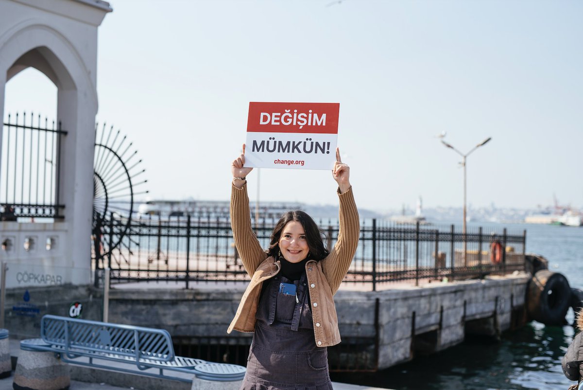 İklim aktivisti lise son sınıf öğrencisi Melisa Akkuş, 131. Sayımızda Gen Z köşemizin konuğu oldu.       
@MelisaAkkuuss

campaigntr.com/dunyayi-biz-ku…