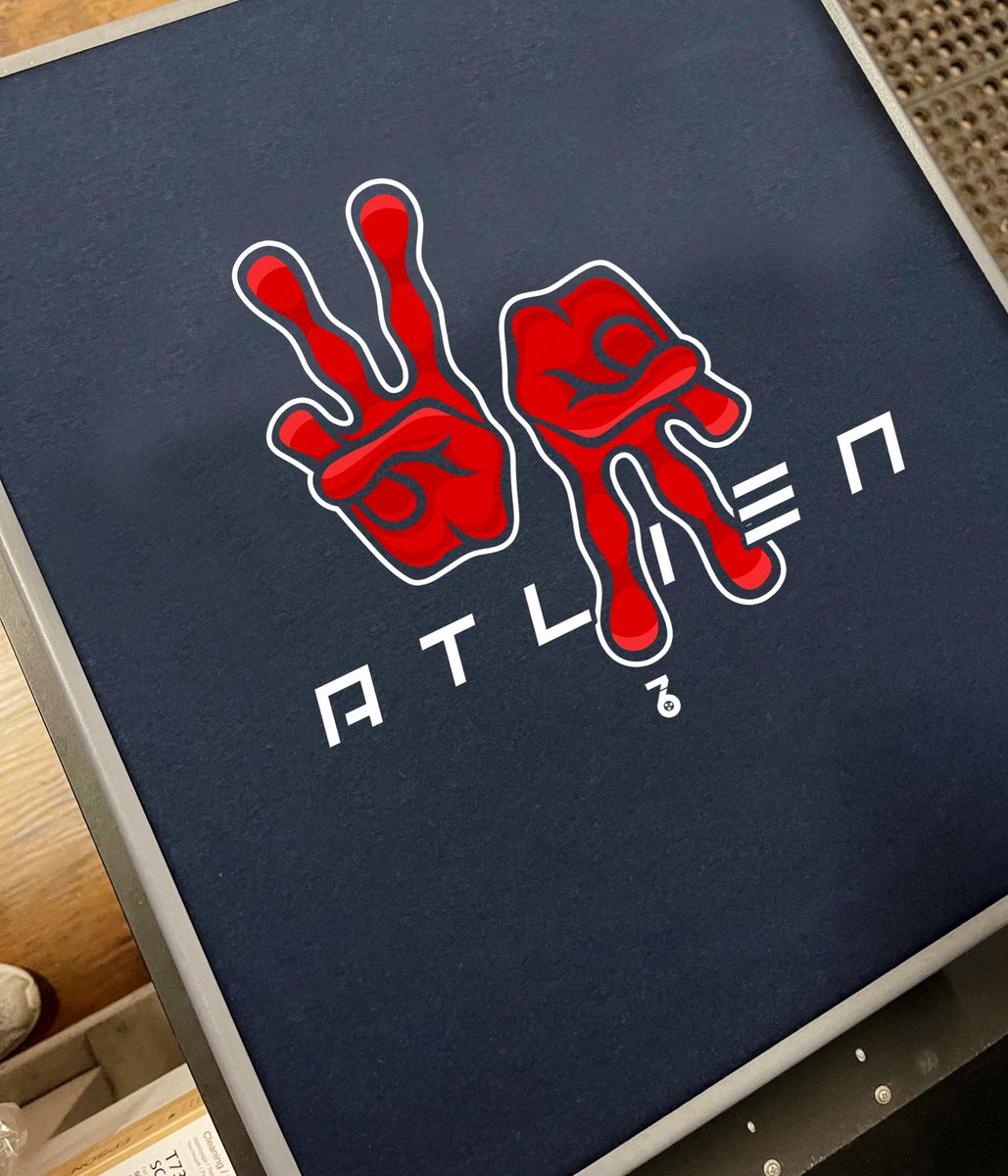 🛸#OukastNight Giveaway 🛸

🔁Retweet
🤍Like
☑️Must be following the account

You can win this ATLiens tee shirt on #OutkastNight at the TP.