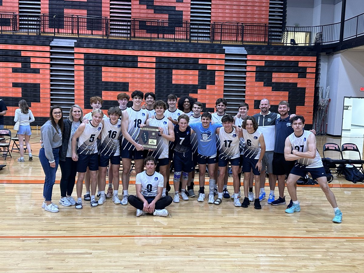 REGIONAL CHAMPS!  East (31-3-2) defeats Althoff 25-17, 25-19 to advance to the sectional semi final against <a href="/othsboysvb/">OTHS Boys VB</a> on Saturday!  Time and location TBD. <a href="/STLhssports/">STLhighschoolsports</a>