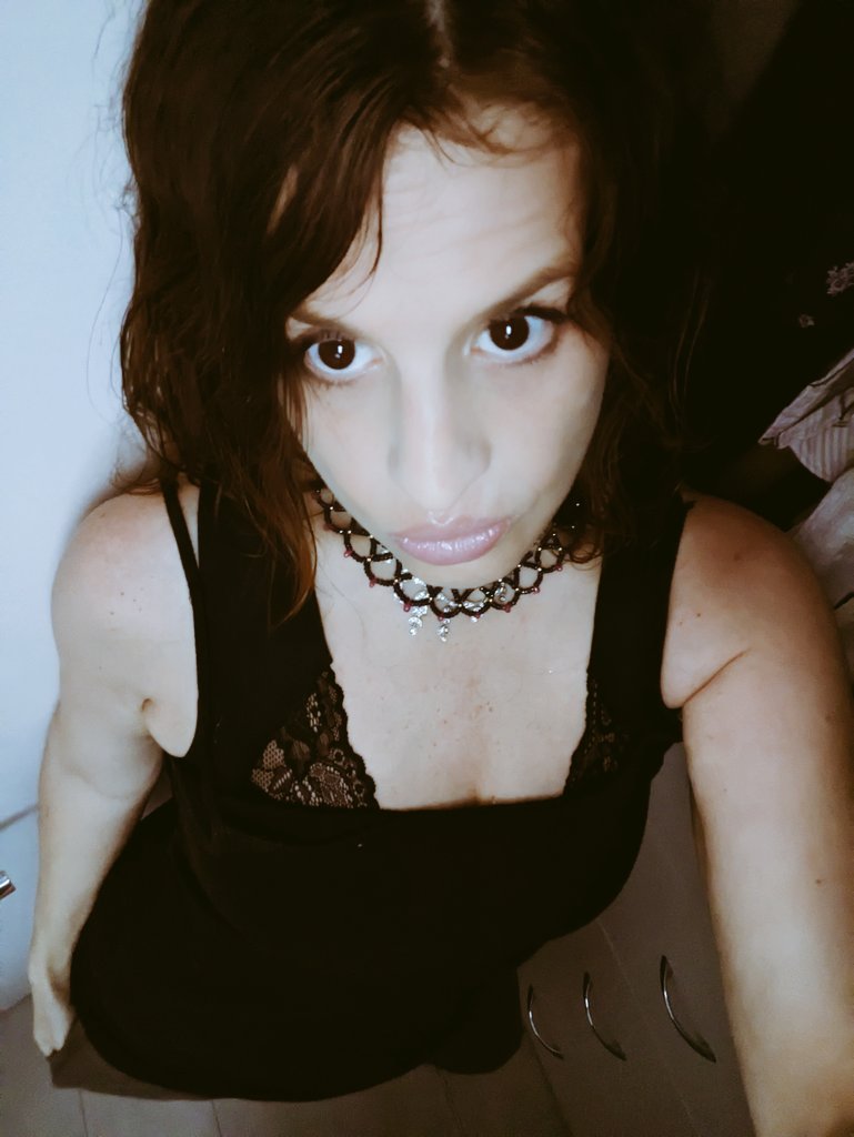 #WhatamIwItingforagain