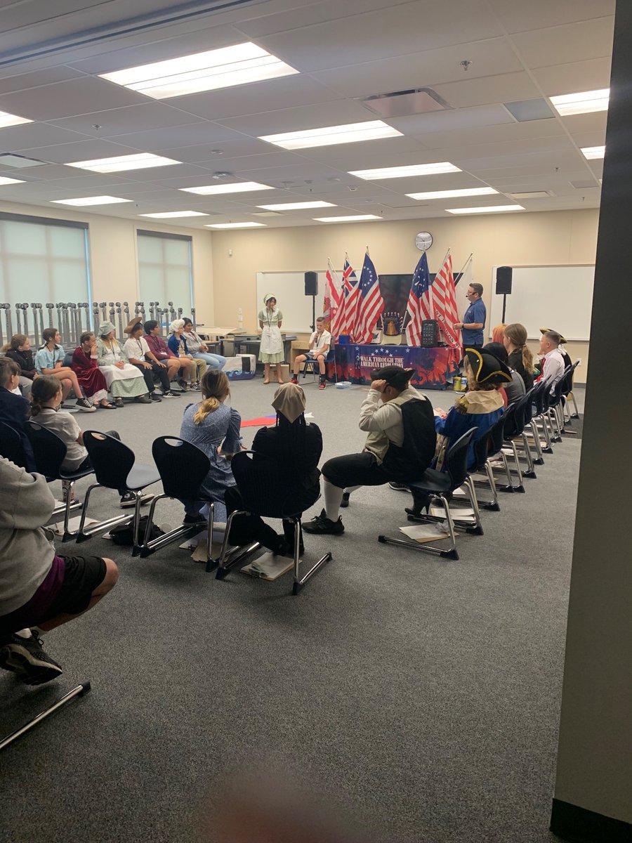 JMEtimberwolves's tweet photo. The American Revolution: An interactive showcase with our 5th grade classes. https://t.co/cquVat7d1p