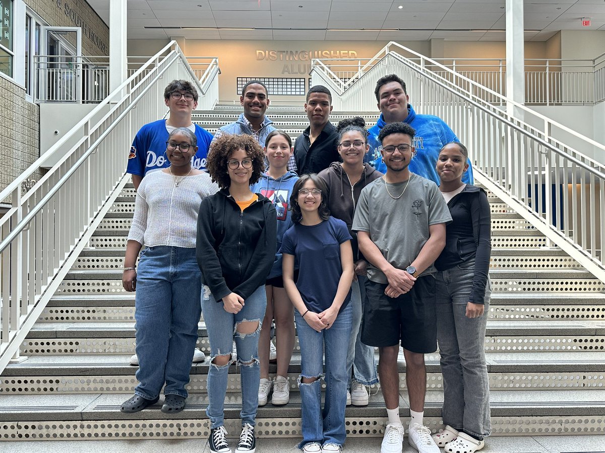 We are so proud of the 31 students recognized for earning the Seal of Biliteracy last night at Honors and Awards Night last night at <a href="/MPS_MethuenHigh/">Methuen High School</a>! Pictured below are 11 of these talented multilingual students! #2bilit2quit #sealofbiliteracy