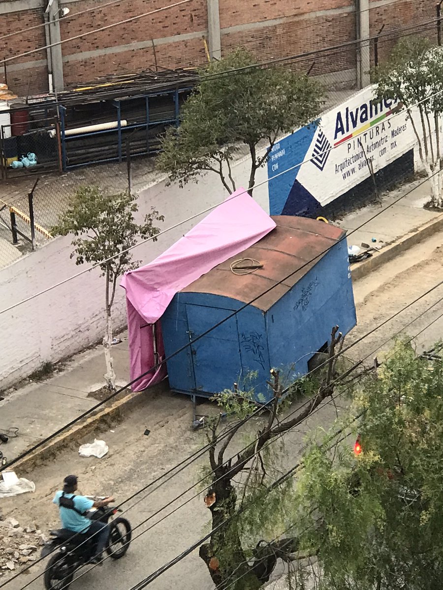 FranyPt's tweet photo. @Gob_Tlalne nos apoyan con esto que lleva meses ahí abandonado, atrás de la aceitera Maravilla en Av. Parajes. https://t.co/cvKwmioKJC