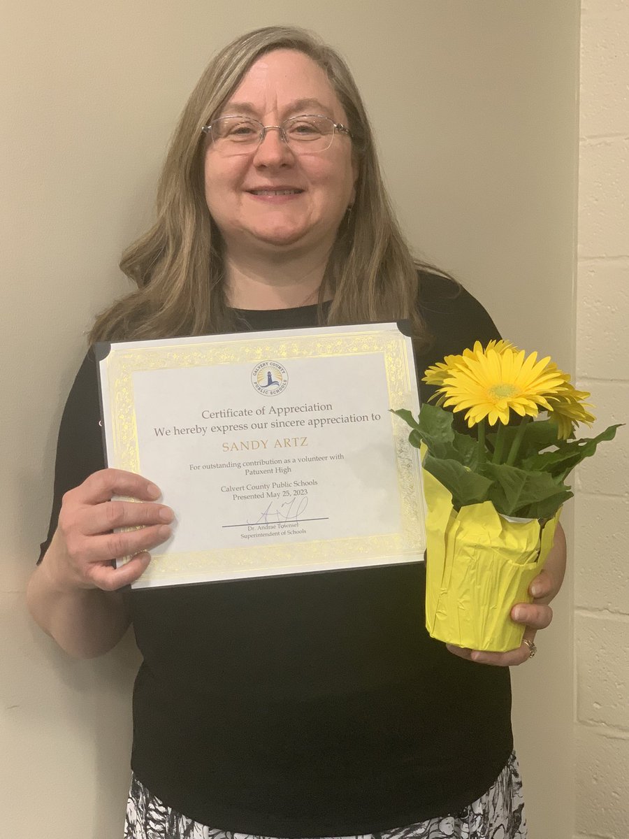 Congratulations to Sandy Artz for being recognized tonight as Patuxent’s 2023 Volunteer of the Year!  Thank you Mrs. Artz for the dedication, heart, and countless amount of volunteer hours you give to PAX💚🖤.