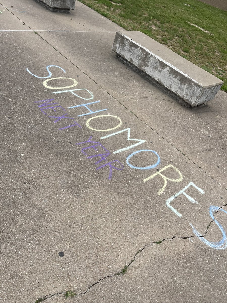 UHS Freshman Academy tweet media