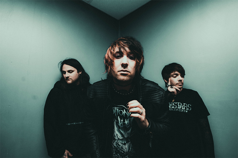 SPILL FEATURE: OVERCOMING ADVERSITY, EMERGING VICTORIOUS - A CONVERSATION WITH ROBBIE LITCHFIELD OF SAVING VICE
spillmagazine.com/75471

#feature #interview #recordlabels #rt #retweet #singer #band #acoustic #electric #metal #rock #posthardcore #postmetalcore #vermont #usa 🇺🇸