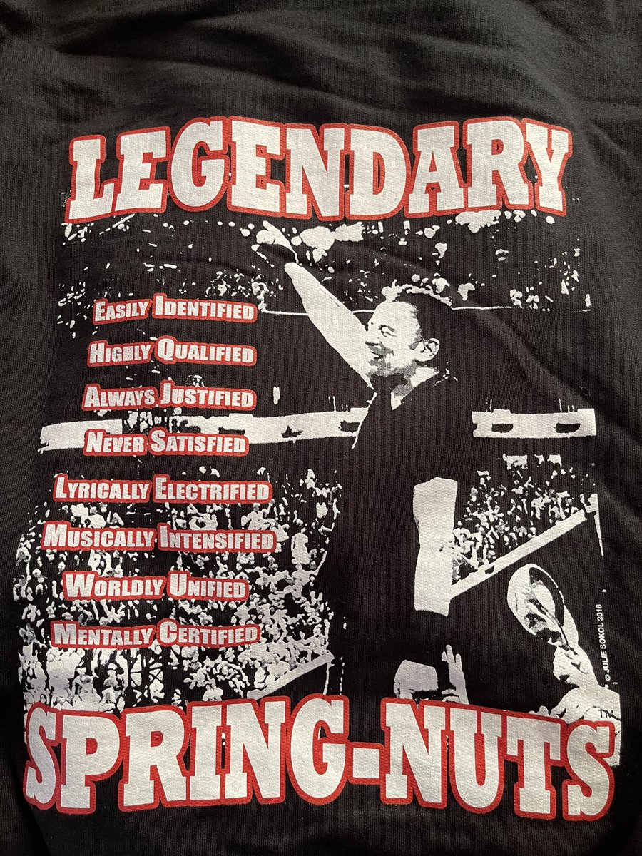 smithkc21's tweet image. So @SpringNuts_ … does this make me officially official?? 😜🙌
Loving my new gear! Ready for Chicago and Jersey! ❤️💯🎶🎸🎷
#Springsteen #SpringNuts #SpringsteenTour2023