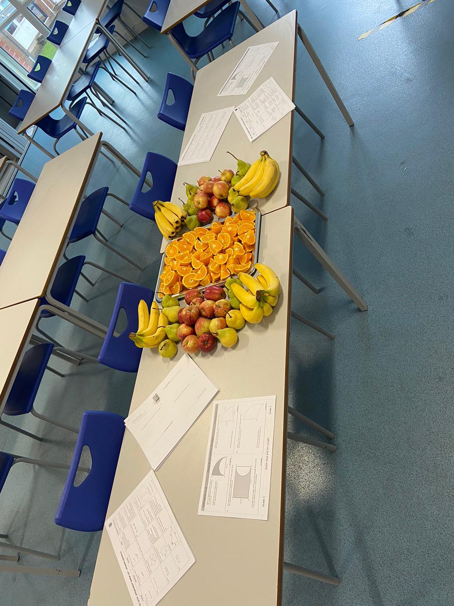 Thank you to @Tesco @TescoOldham5731 for donating fruit to prepare our wonderful Year 11s on the morning of the GCSE Maths Paper 1 last week. @CHSupdates #tesco #everylittlehelps #achievingexcellence #caringforothers #lovinggod