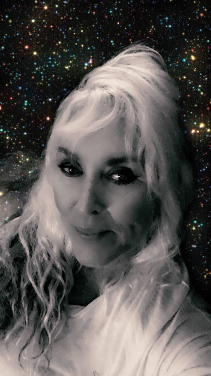 gypsiesheather1's tweet photo. @BillyM2k I can’t leave my students so, 
no I don’t know that feeling.
Can we do the next presidential introduction on a weekend?
I got 3 hours sleep after reading all that bantering - woke up for work.  #astralplane
✨🪐💥✨

“Working on a night moves”
Sweet Dreams
#sweetdreams @elonmusk https://t.co/Qm2oi55d9v