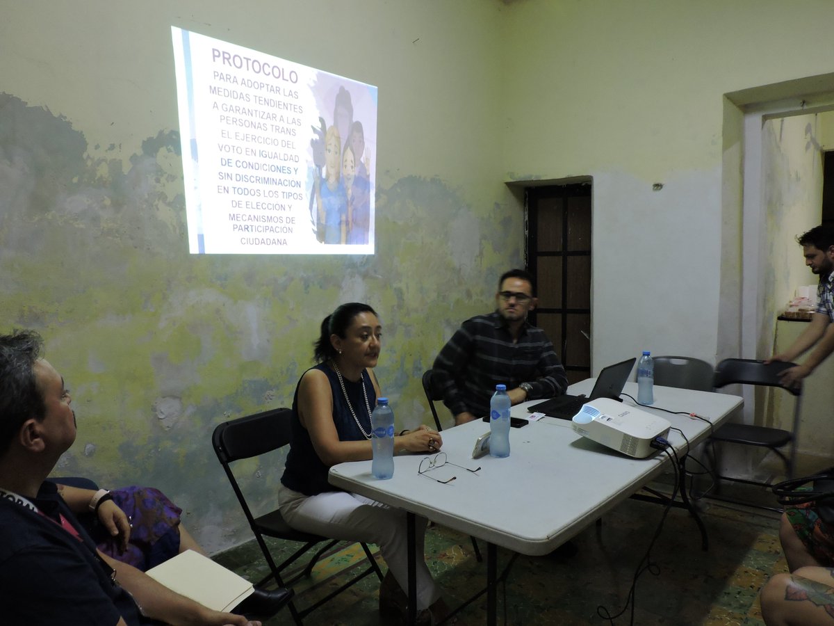 INEYucatan's tweet photo. El #INE #Yucatán presentó el #ProtocoloTrans a integrantes y líderes de colectivos de la comunidad #LGBTI, con la gestión del #CEPREDY y #YUCATRANS https://t.co/aNn46Zjd6Y