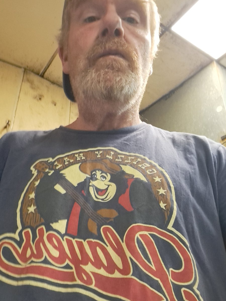polyeasydoseit's tweet image. Today I must bid adieu to my big al tee. Hole in the pit. I will miss you. Please let me know if you see any new merch. Featuring my favorite country bear.
