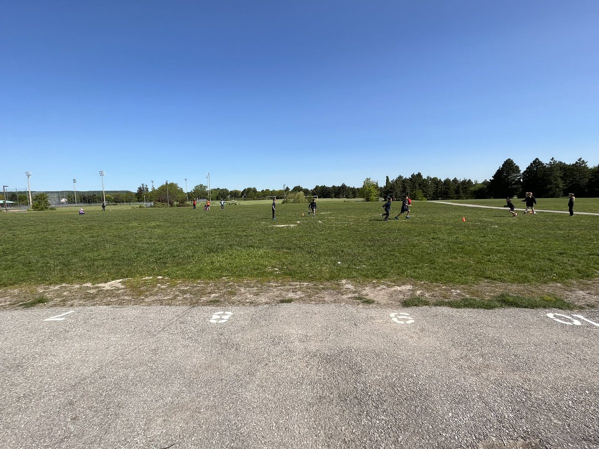 Mrs_CDonald's tweet photo. We loved having the field to ourselves after writing EQAO all morning!! @StTimothyHCDSB https://t.co/YmtoIWGbCJ