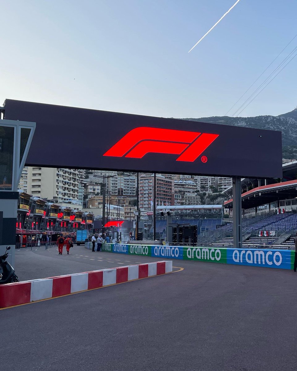 AlasdairDAY's tweet image. Building up nicely in #Monaco for the #F1 this evening with @RaasayWhisky &amp;amp; @KiltAds #raasay #whisky #gin