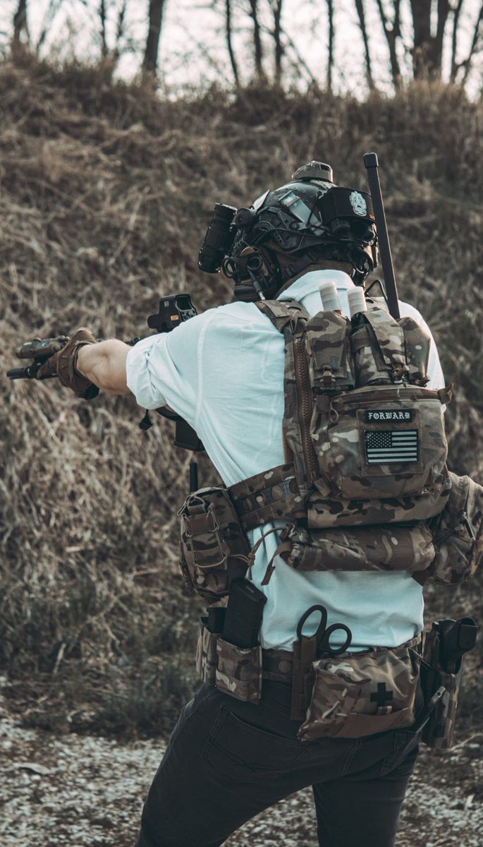 killmrcomplex's tweet photo. Life imitates life
#multicam #platecarrier #forward
#forwardobservationsgroup #forwardobservations #tactical #helstar #nvg #nods #nightvision #bnvd #helmetcover #baldbros #tnvc #ferroconcepts #spiritussystems #photography #film
#35mm #art #fcpcv5 #helstar #videography #whitephos https://t.co/6Jw5dMWM1k