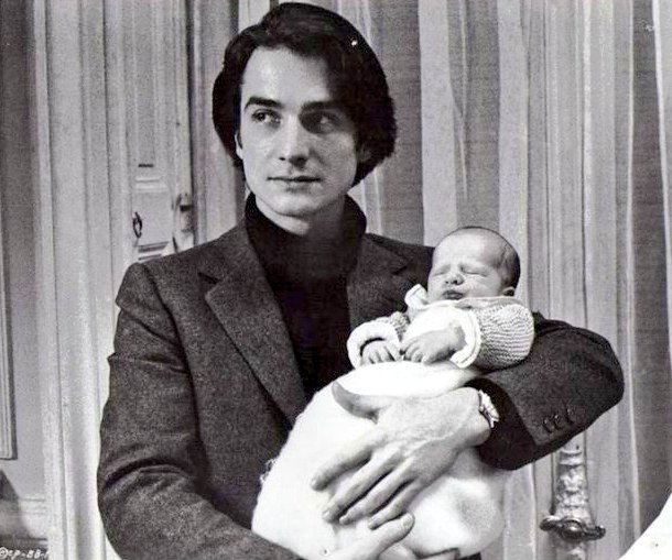 Jean-Pierre Léaud on the set of 'Domicile Conjugal' (1974) François Truffaut.