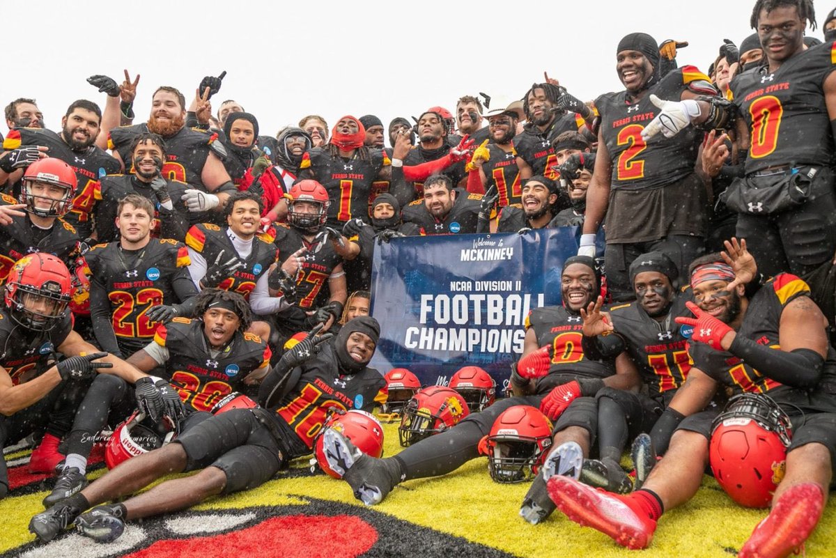 Victor Earl (@victorearl6) on Twitter photo After a great conversation with @GCaserta1 I’m excited to announce Ferris State University has offered!🐶🔴 <a href="/RomeoFootball/">RomeoFootball</a> <a href="/TheD_Zone/">The D Zone</a> <a href="/AllenTrieu/">Allen Trieu</a> <a href="/RienasCurt/">Curt Rienas</a> After a great conversation with @GCaserta1 I’m excited to announce Ferris State University has offered!🐶🔴 <a href="/RomeoFootball/">RomeoFootball</a> <a href="/TheD_Zone/">The D Zone</a> <a href="/AllenTrieu/">Allen Trieu</a> <a href="/RienasCurt/">Curt Rienas</a>