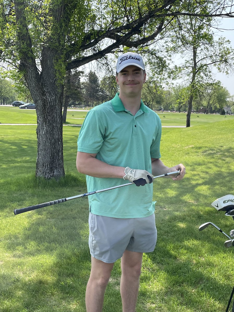 EGFGolf's tweet photo. The Wave golf team would also like to say thank you and congratulations to our 2 seniors Landon Woidtke(pictured below) and Ryan Taylor. 2 great guys and awesome leaders! Good luck next year! #EGFPride https://t.co/SijMF96J9Q