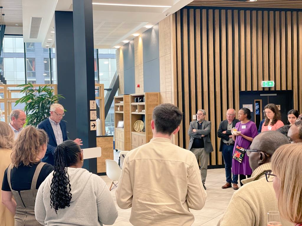 Helen Challis tweet media